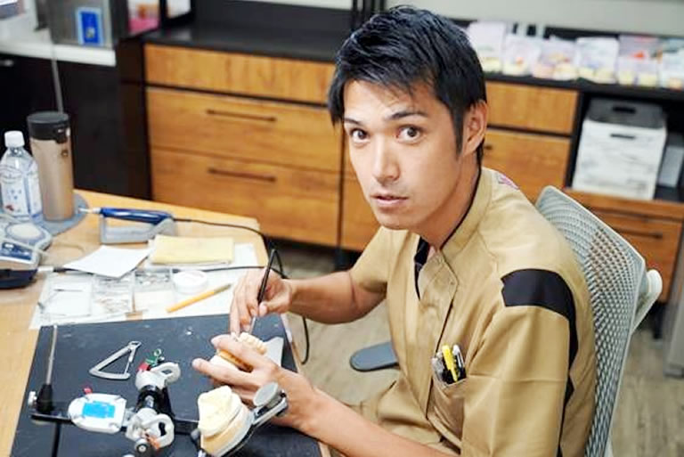 男性歯科技工士あいさつ